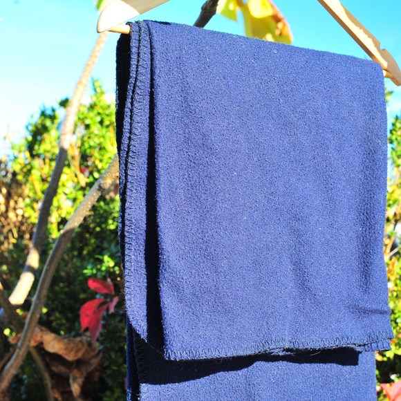 Thin Travel Blanket Lightweight Navy Blue - Picture 2 of 8